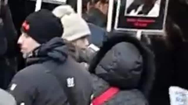 Marșul pentru victimele decedate din cauza vaccinurilor Covid-19 în Parma, Italia (I)