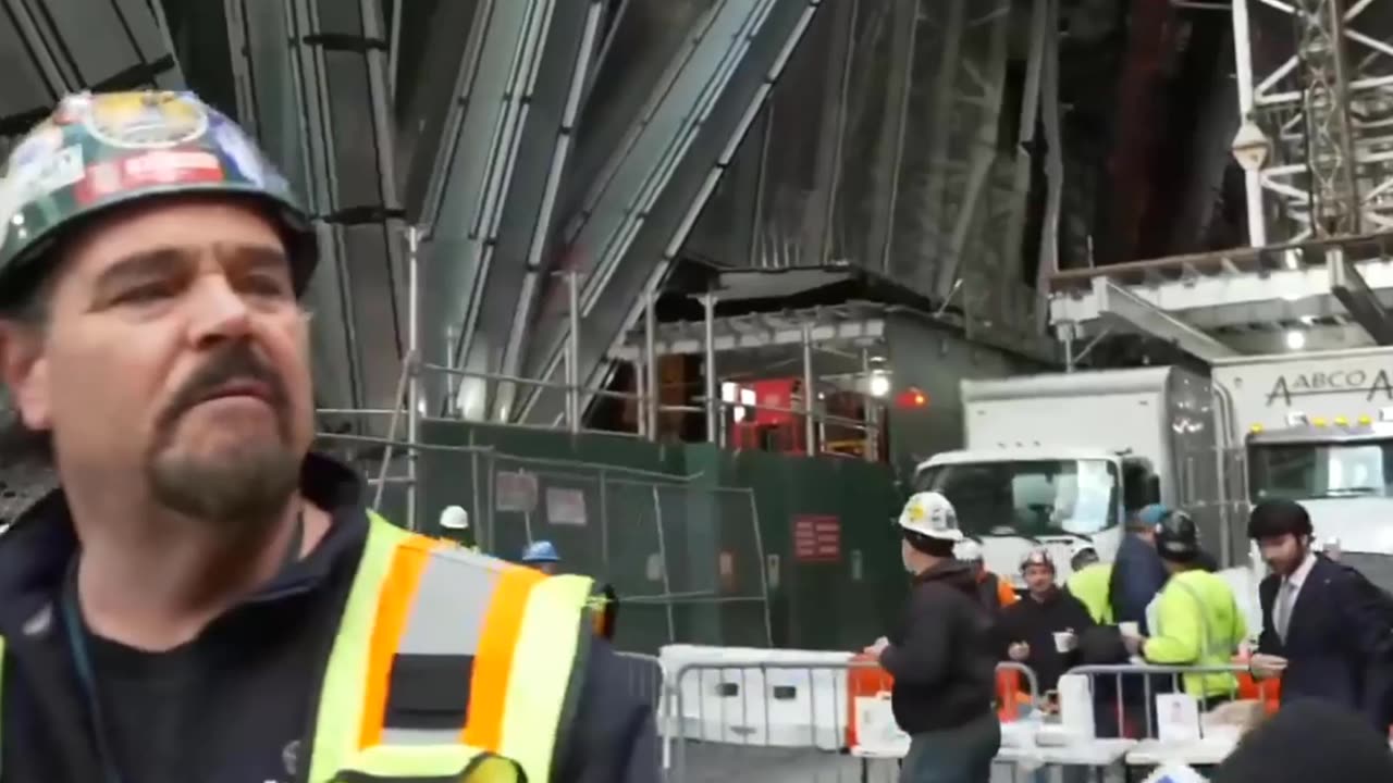 Construction Workers Tell off Joe Biden!