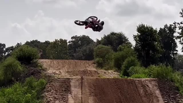 Ken Roczen Tossing Fat Whip | IG:kenroczen94