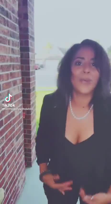 When Joe and Hoe come a knockin'