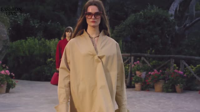 Max Mara | Resort 2022 | Full Show | Fashion Line