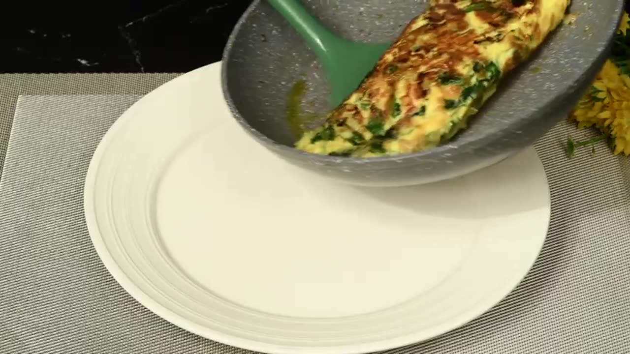 The perfect omelette with spinach. Easy and quick breakfast recipe.