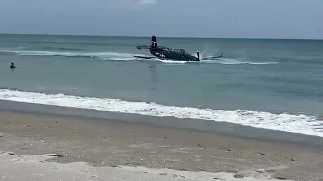 Plane Crash Lands Into Water