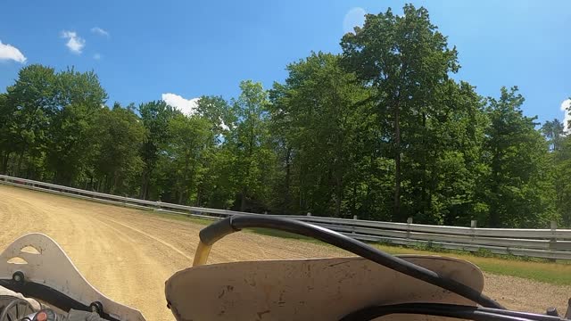 Hnda XR250 doing the TT Track at Pine Lake ATV Track