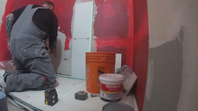 Tiling a Shower Wall Part 1