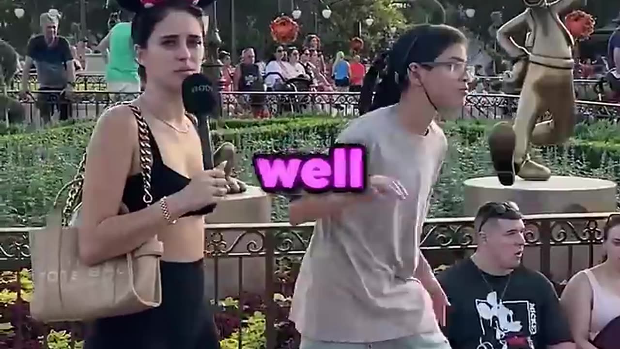 🤯🤯 DONT TALK IN MIC @ DISNEY 🤯🤯🤯