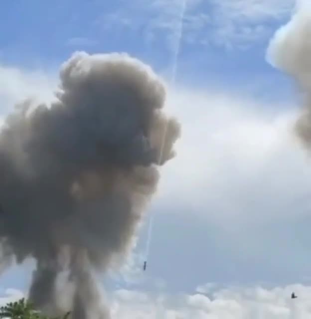 Kh-101 Missiles Hitting the Artem Defense Industrial Plant in Kiev