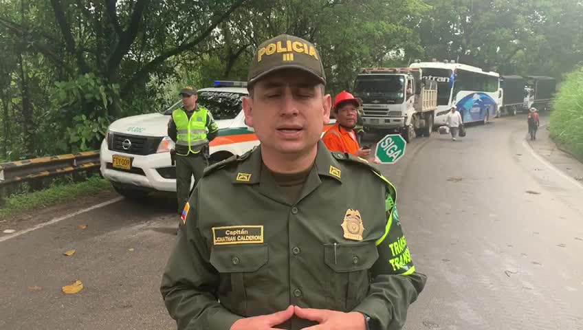 Habilitan paso en la vía Bucaramanga- San Gil