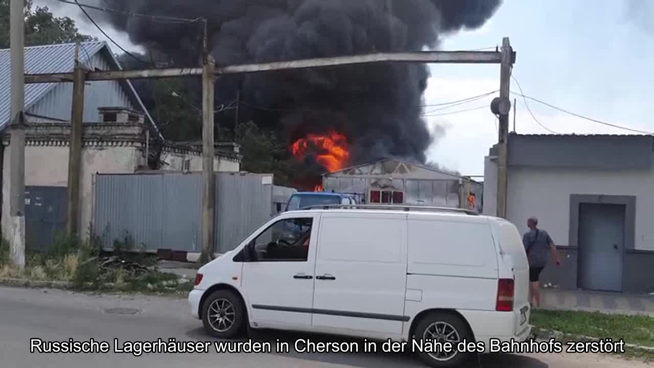Russian warehouses were destroyed in Kherson near the railway station