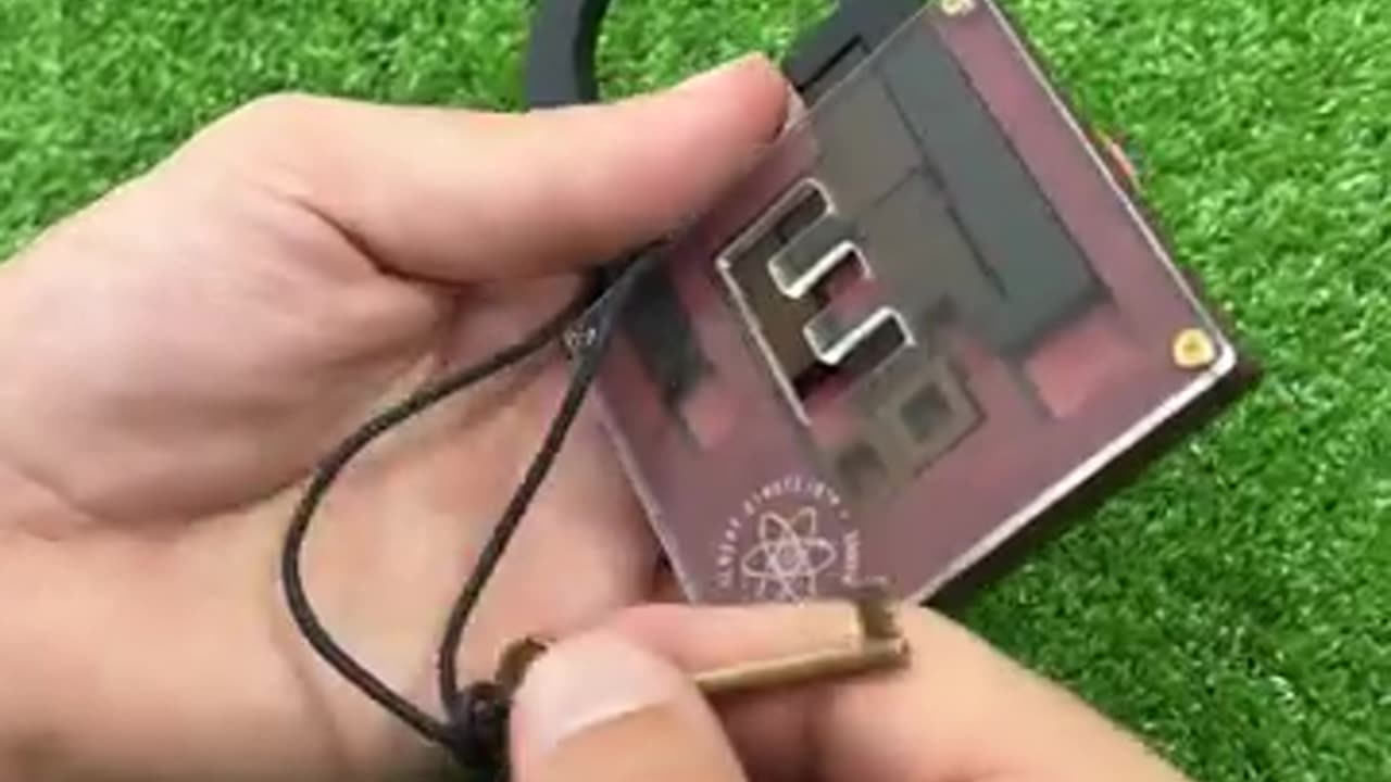 Enstine lock puzzle