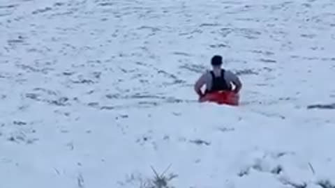 Guy in short sleeves lands kayak after jump!!