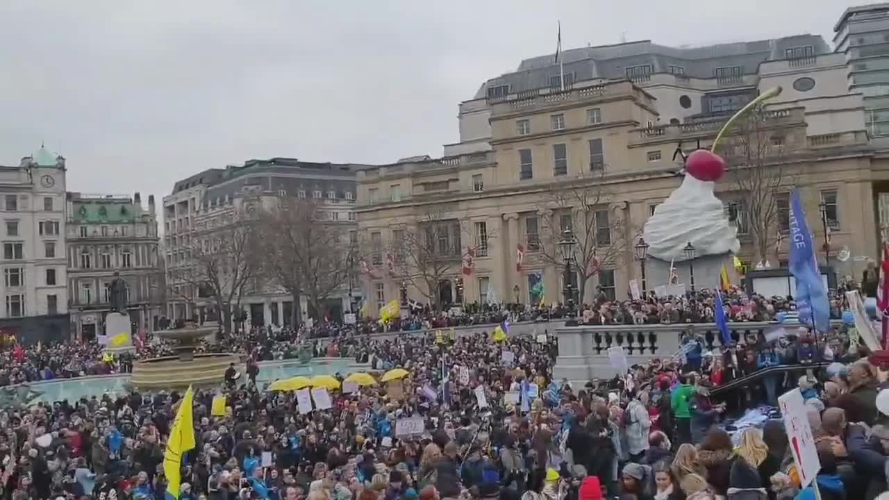 Large protests against vaccine passports and vaccine mandates in central London.