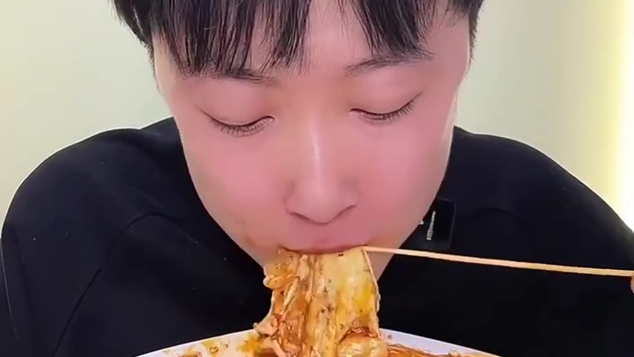 NOODLE CHICKEN OR SEA FOOD WHAT YOU LIKE