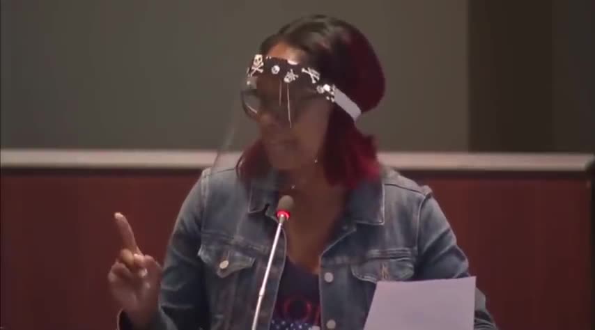 Black Mother NUKES Critical Race Theory In Front Of School Board