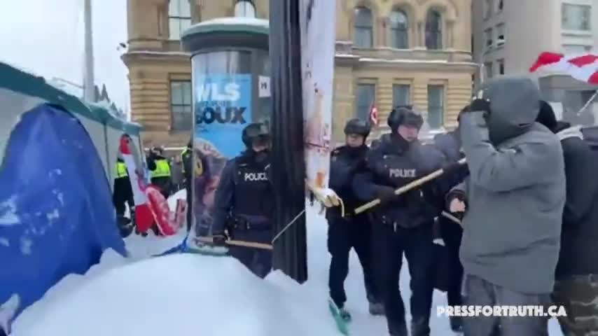 MASSIVE: CANADIAN MILITARY SOLDIERS WENT UNDERCOVER AS COPS During Truckers Freedom Convoy in Ottawa