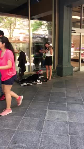 Denver, CO street violinist