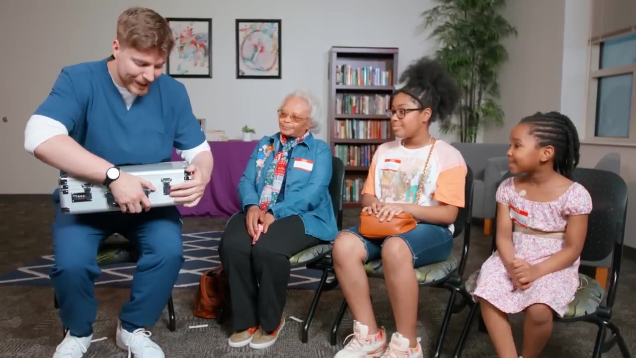 1,000 deaf people Hear for the first time