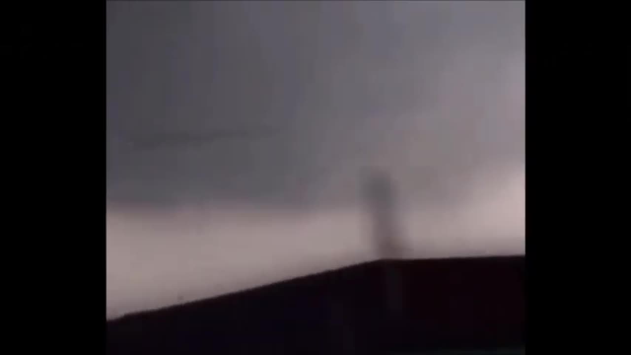 Observation d'un OVNI au Texas qui part à une vitesse incroyable!