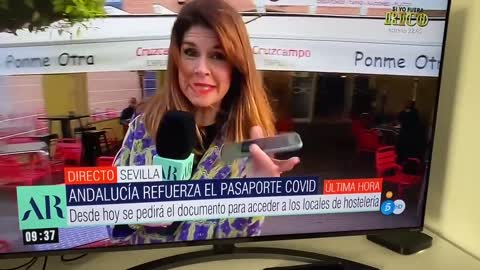 Entrevista en directo a negacionista pasaporte covid, en toda la boca a periodista corrupta || RESISTANCE ...-