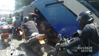 Yamaha TMAX vs Suzuki sv650x round 7