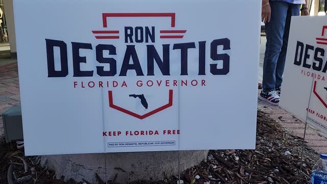 DeSantis Supporters Pre Debate Sign Wave 10/24/2022 - Fort Pierce, Fl