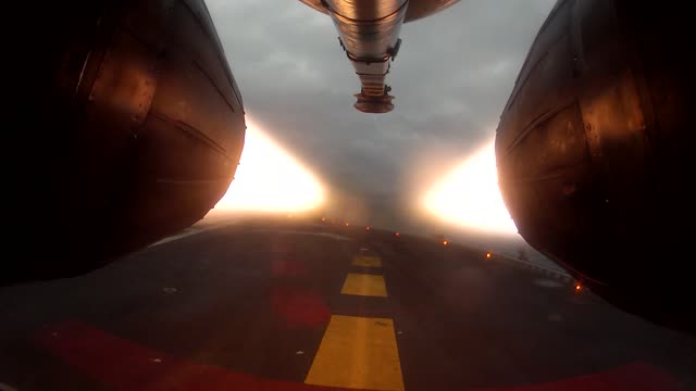 Afterburner Camera Captures Stunning Fighter Jet Takeoff