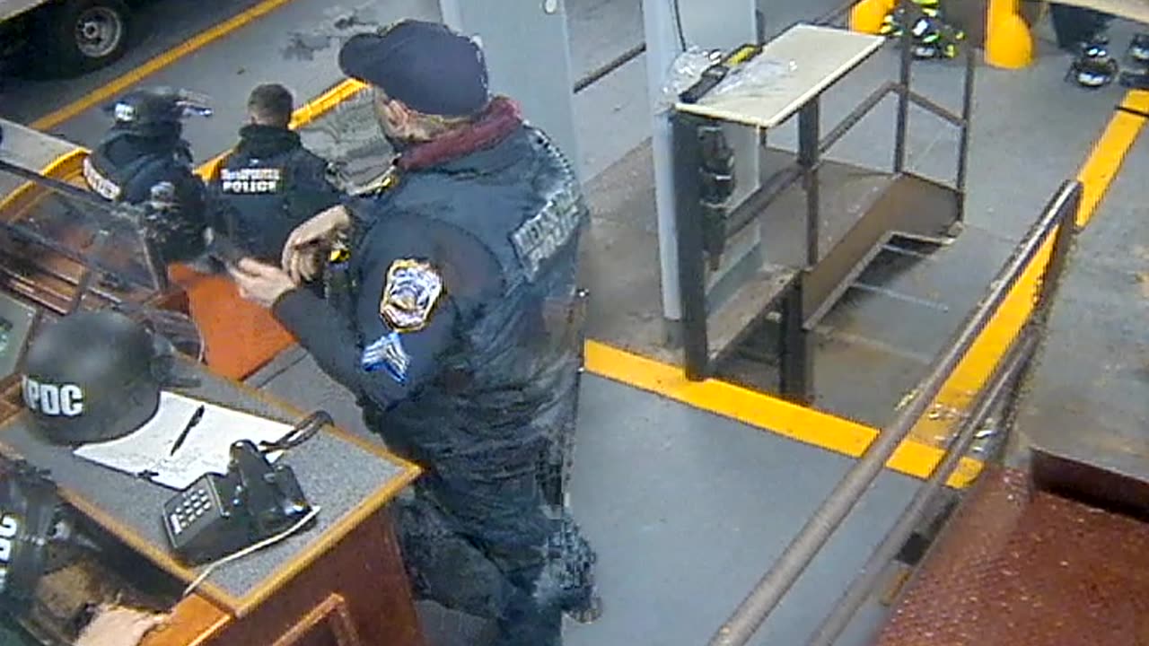 3205LHOBBACStLoadingDock_2021-01-06_18h12min57s933ms.mp4