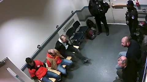 1657HQOB02PrisonerProcessingLobby_2021-01-06_18h40min00s797ms.mp4