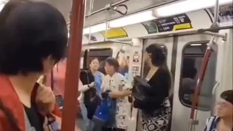 🇨🇦 Another wonderful afternoon on Toronto public transit 🔪