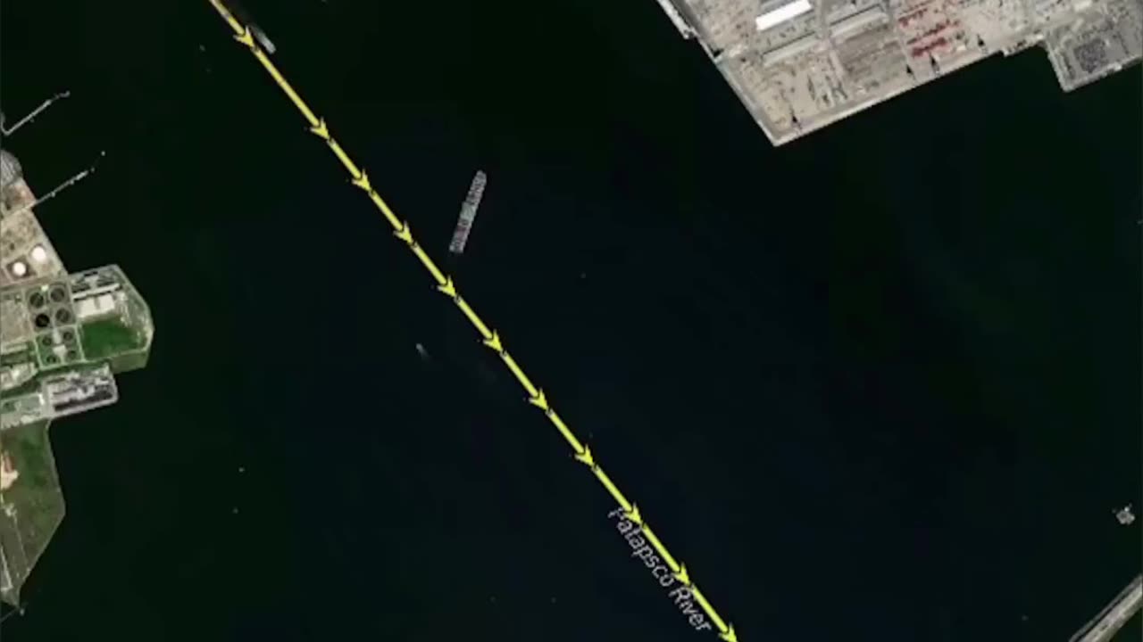 This animation shows the movements of the Dali cargo ship before it collided