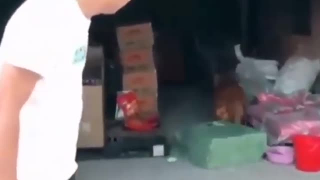 OMG!!!!!! VERY FUNNY {JUST WATCH}
