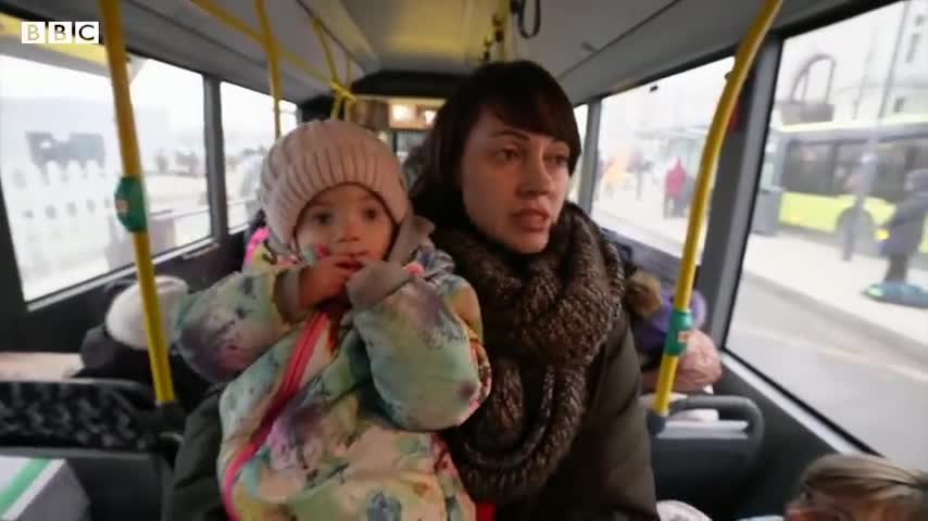 The perils of fleeing Ukraine - BBC News