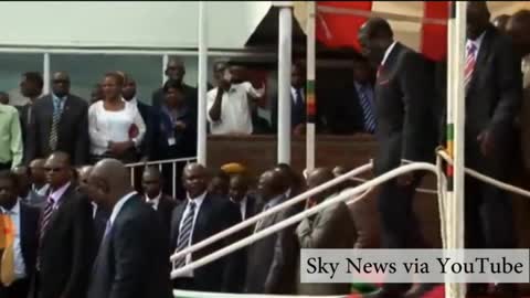 Zimbabwe president Robert mugabe falls down Airport