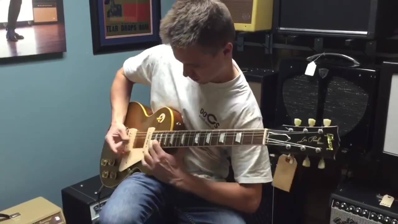 Rock Dojo: Rocking on a Vintage Gibson Les Paul Gold Top 2015 (Flash Back)