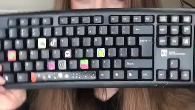 painting my keycaps