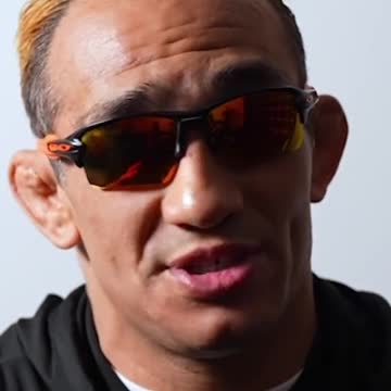A story of legend from a legend 📖🤌 #ufc #tonyferguson #mma
