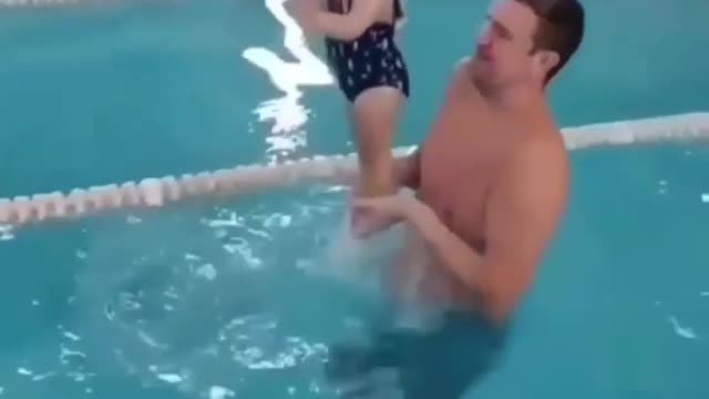 Baby Swiming dance