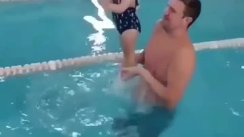 Baby Swiming dance