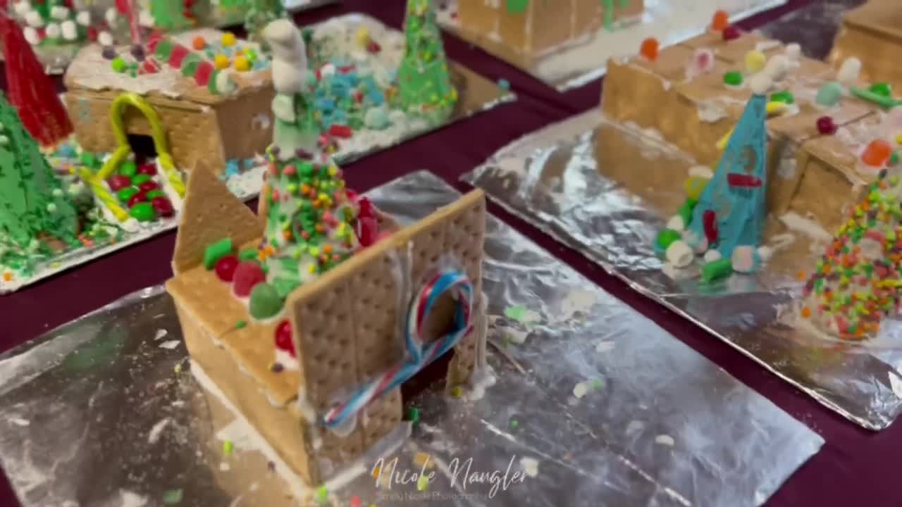 Graham Cracker Gingerbread House Tour