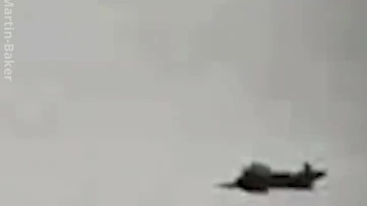 How Pilot gose out if the plane