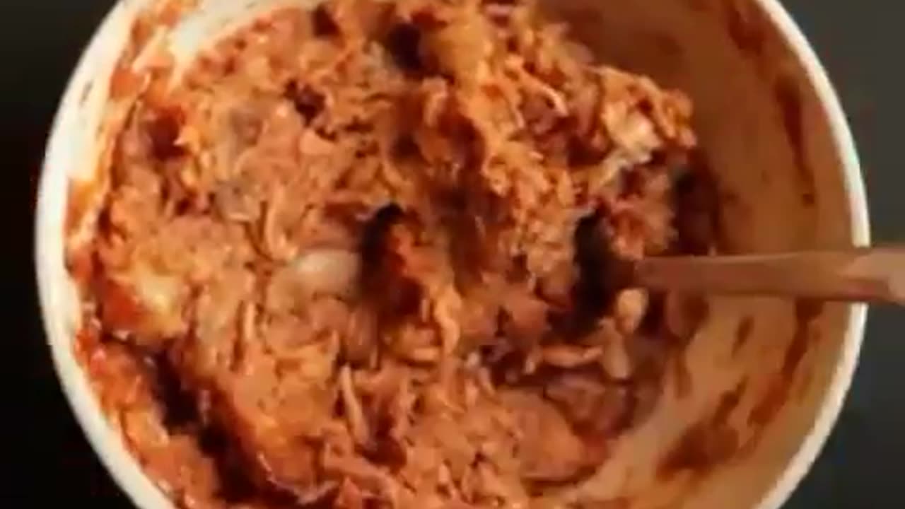 Shredded chicken sandwich in barbecue sauce
