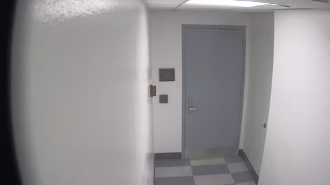 6141RHOBG1G101DStairwayLobbyEntry_2021-01-06_21h40min03s910ms.mp4