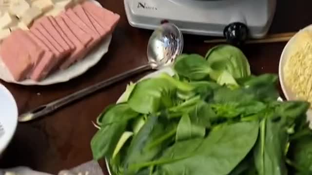 Replyto@lukeleilahhotpotwithmyneighbors#HotPot#Neighbors