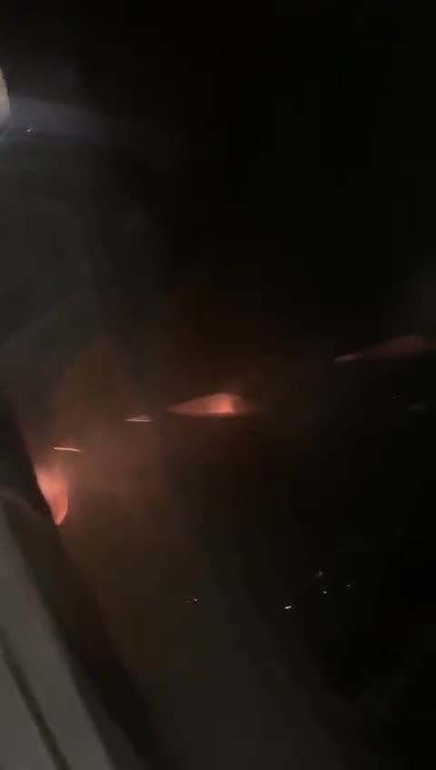 Motor de avião da Latam pega fogo em Salvador após colisão com pássaro