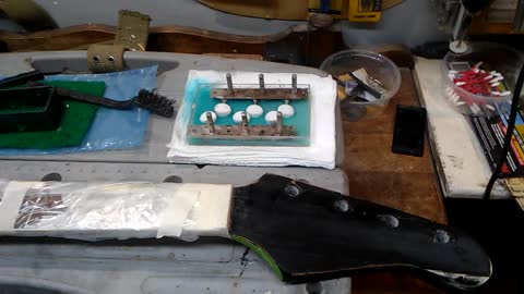 TEISCO EB-200 BASS NECK FIX & KAY UP DATE TUNER CLEANING