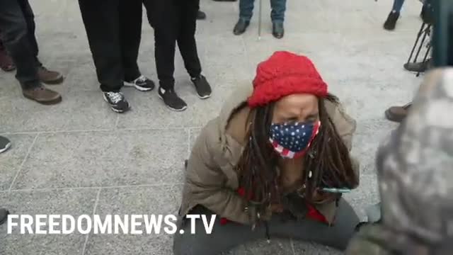 Pregnant BLM member had a medical emergency outside of the Courthouse "F*ck America"