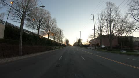 Driving Around Thru 04-17-2022 NYC New York Queens Northern Boulevard 4K Back (10)