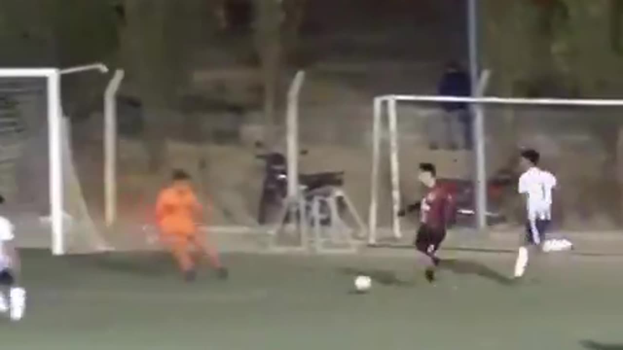 He prepared his own position and scored a legendary goal
