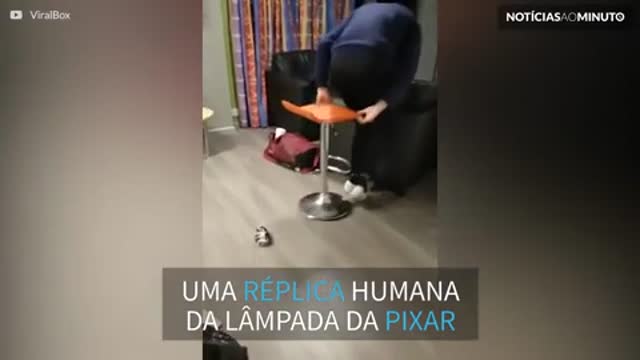 Uma lâmpada da Pixar inusitada