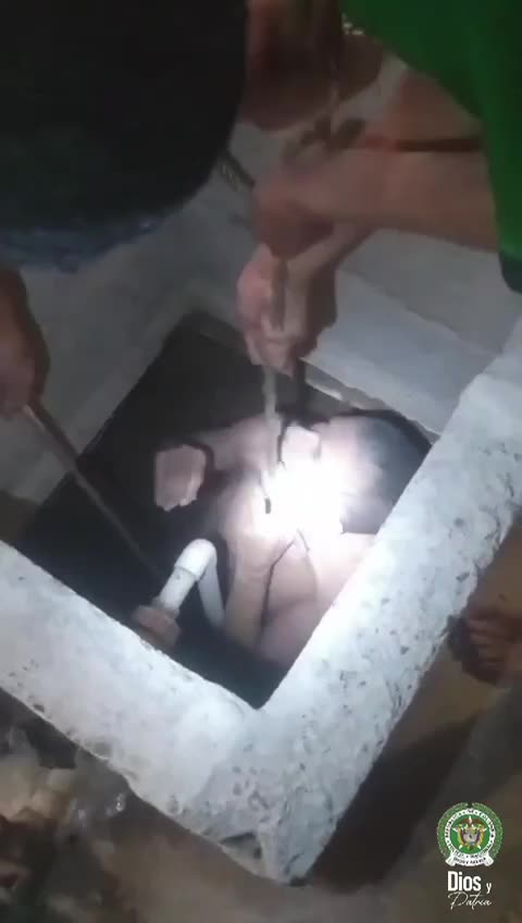 Rescate de hombre en un pozo